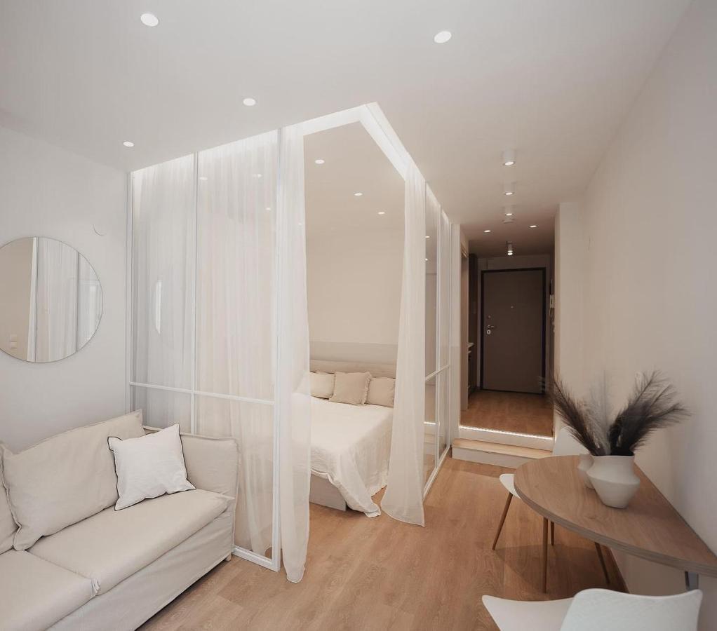 V1 Boutique Rooms, Nilie Hospitality Mgmt テッサロニキ エクステリア 写真