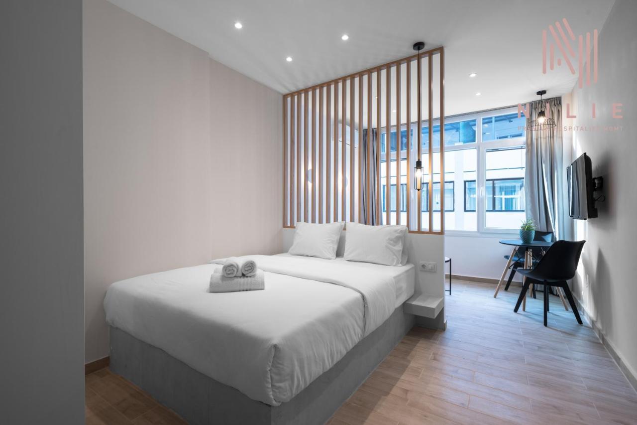 V1 Boutique Rooms, Nilie Hospitality Mgmt テッサロニキ エクステリア 写真