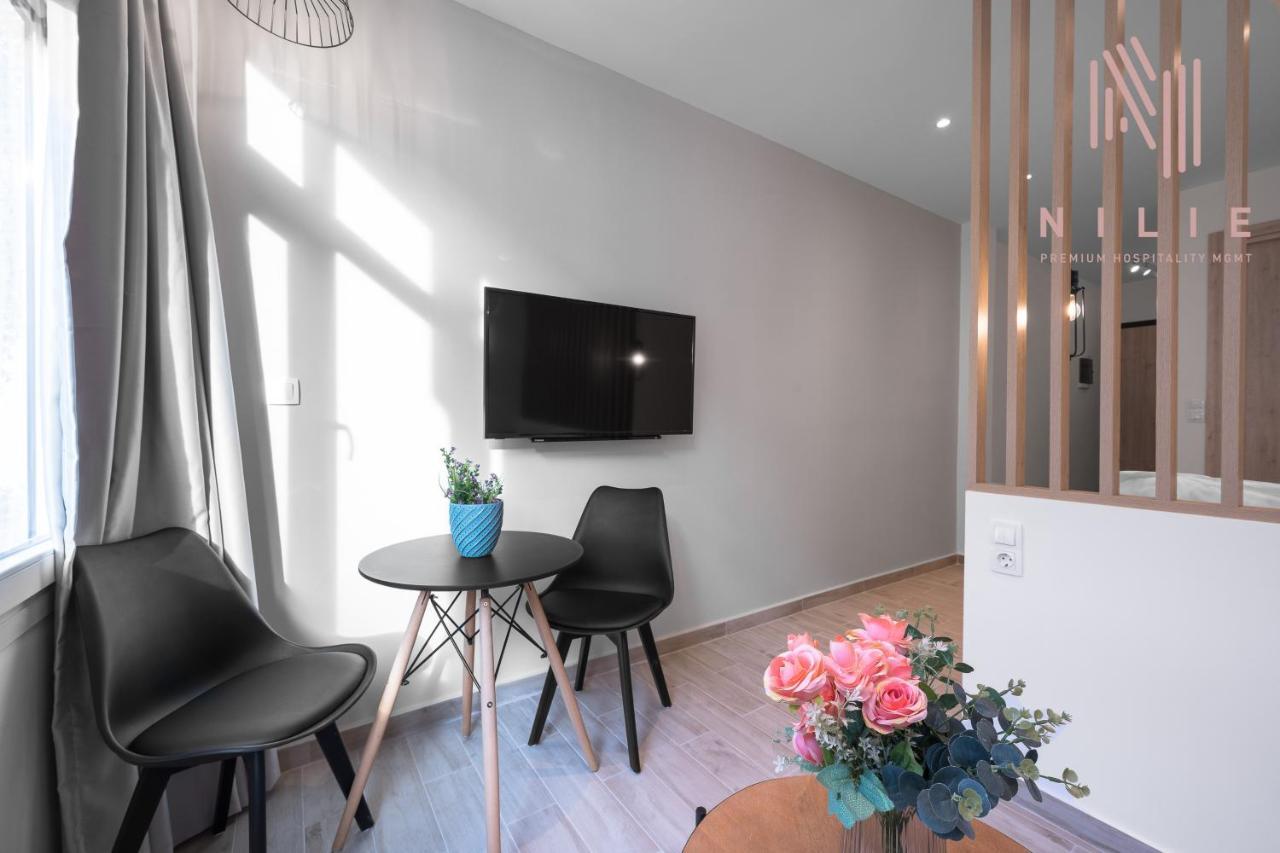 V1 Boutique Rooms, Nilie Hospitality Mgmt テッサロニキ エクステリア 写真